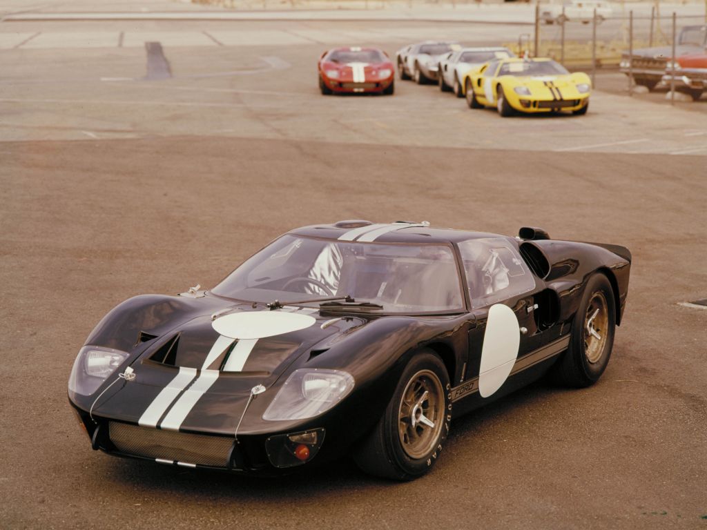 http://www.autogen.pl/cars/FordGT40Mk2/3.jpg