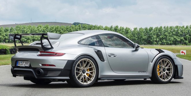 Porsche 911 GT2 RS Porsche 911 GT2 RS