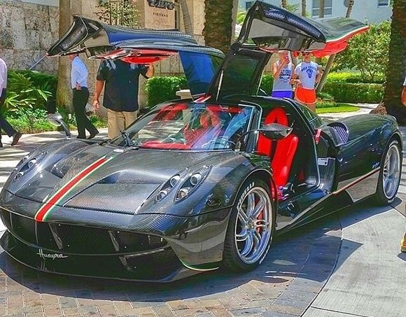 Pagani Huayra La Monza Lisa Pagani Huayra La Monza Lisa
