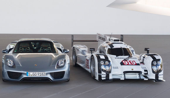 Porsche 918 Spyder i Porsche 919 Hybrid Porsche 918 Spyder i Porsche 919 Hybrid