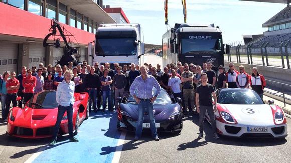 Ferrari LaFerrari vs McLaren P1 vs Porsche 918 Spyder