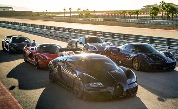 Ferrari LaFerrari vs McLaren P1 vs Porsche 918 Spyder Ferrari LaFerrari vs McLaren P1 vs Porsche 918 Spyder