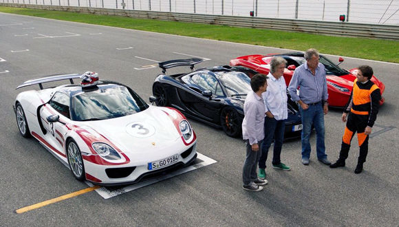 Ferrari LaFerrari vs McLaren P1 vs Porsche 918 Spyder Ferrari LaFerrari vs McLaren P1 vs Porsche 918 Spyder