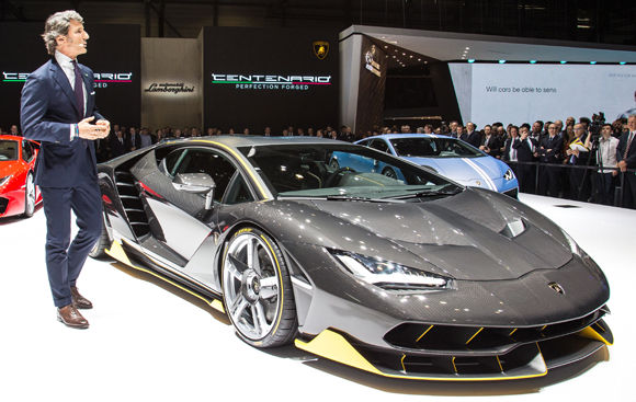 Stephan Winkelmann i Lamborghini Centenario Stephan Winkelmann i Lamborghini Centenario