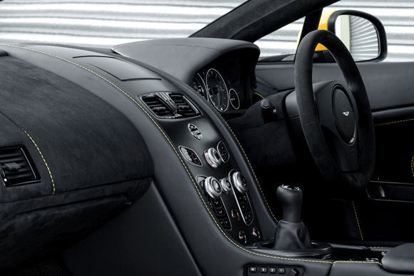 Aston Martin V12 Vantage S Aston Martin V12 Vantage S
