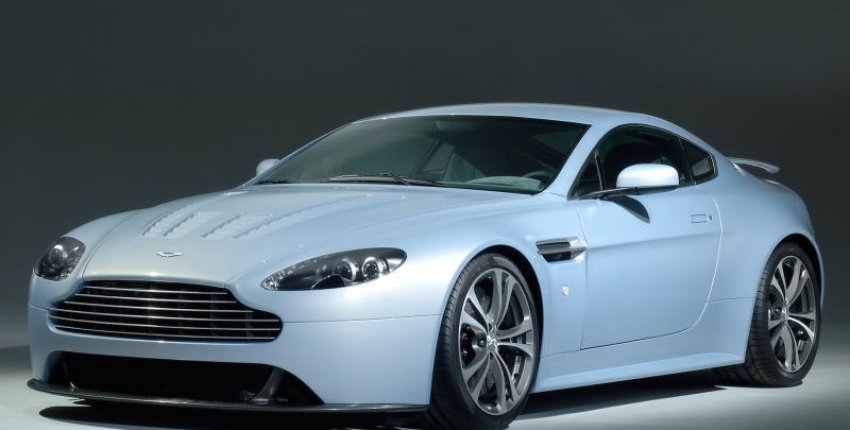 Aston Martin V12 Vantage RS Aston Martin V12 Vantage RS
