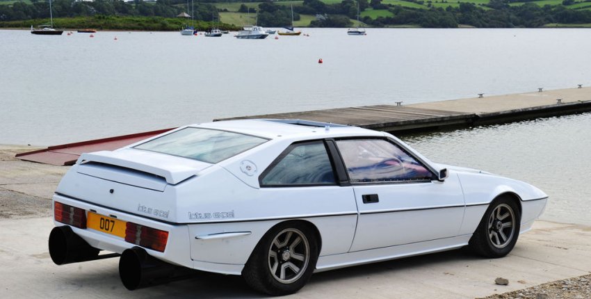 Lotus Excel Submarine Lotus Excel Submarine