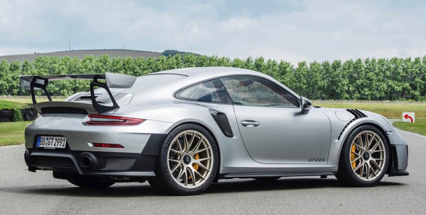 Porsche 911 GT2 RS Porsche 911 GT2 RS