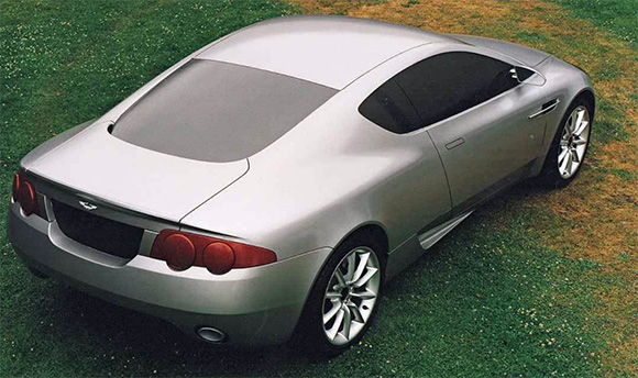 Aston Martin AM 305 - zdjęcie 3 Aston Martin AM 305 - zdjęcie 3
