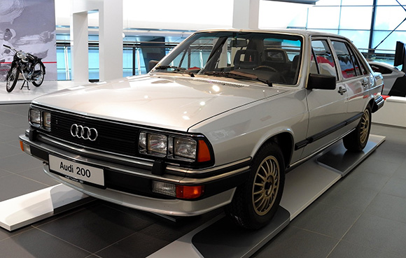 Audi 200 KKM - zdjęcie 2 Audi 200 KKM - zdjęcie 2