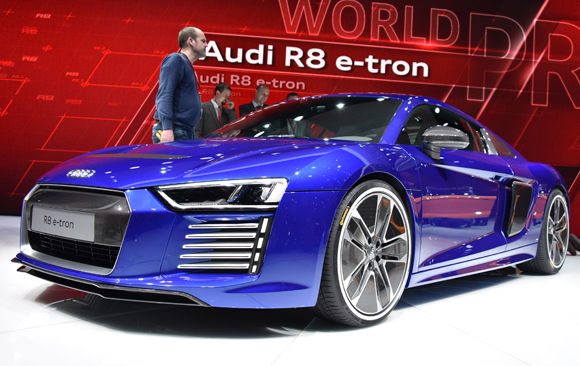 Audi R8 E-Tron Audi R8 E-Tron